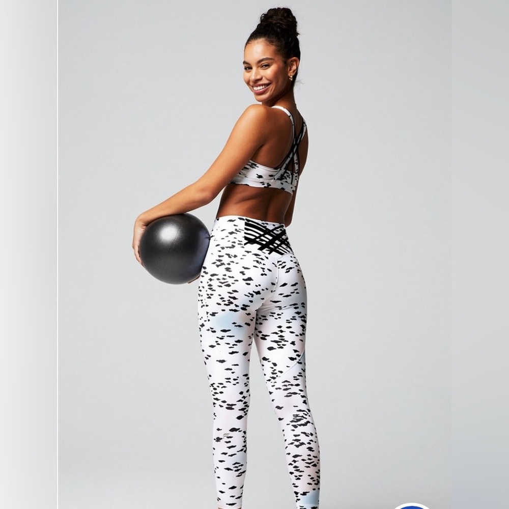 Fabletics Boost Powerhold 7/8 Legging Cosmic Black/Animal size Small